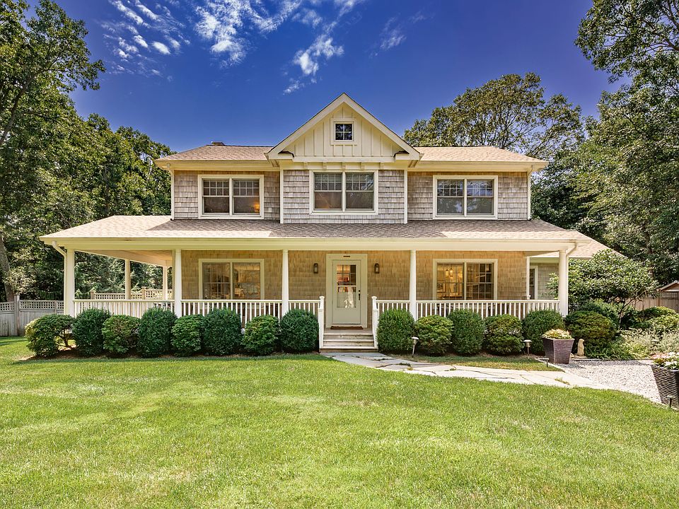 1st image of 6 Lauras Ln