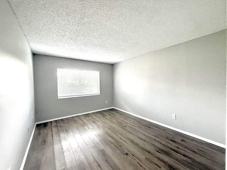 644 Kenwick Cir — Photo 6