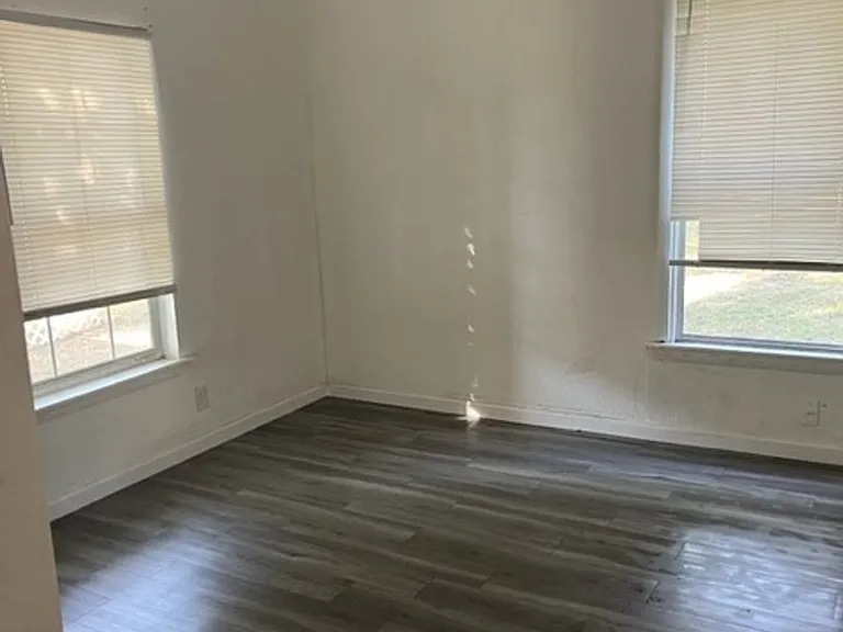 1610 N Anglin St — Photo 13