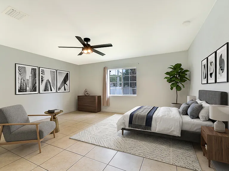289 SW 3rd Ct — Photo 35