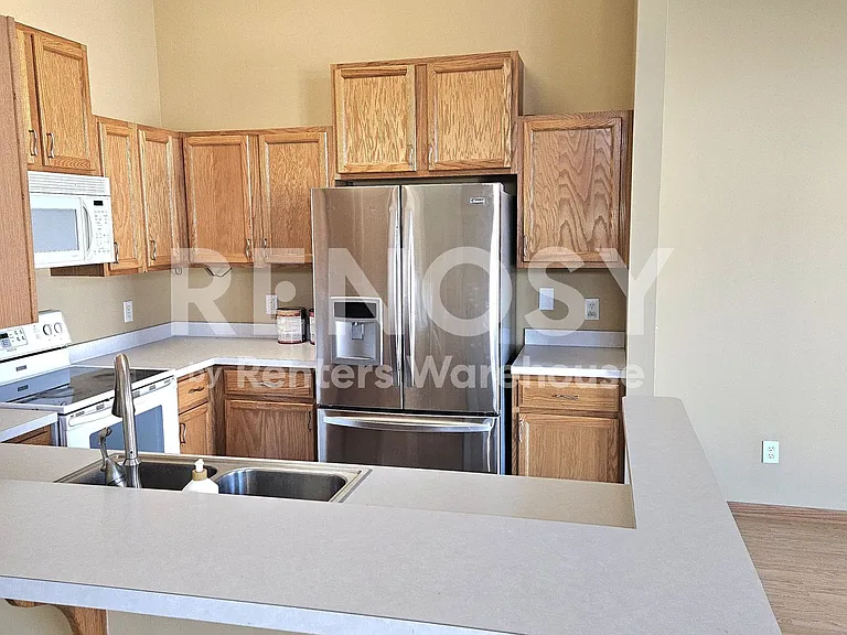 7648 Century Blvd — Photo 27