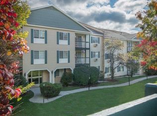 25 Greenview Dr, Manchester, NH 03102