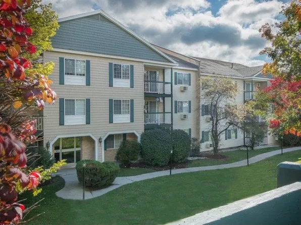 25 Greenview Dr, Manchester, NH 03102