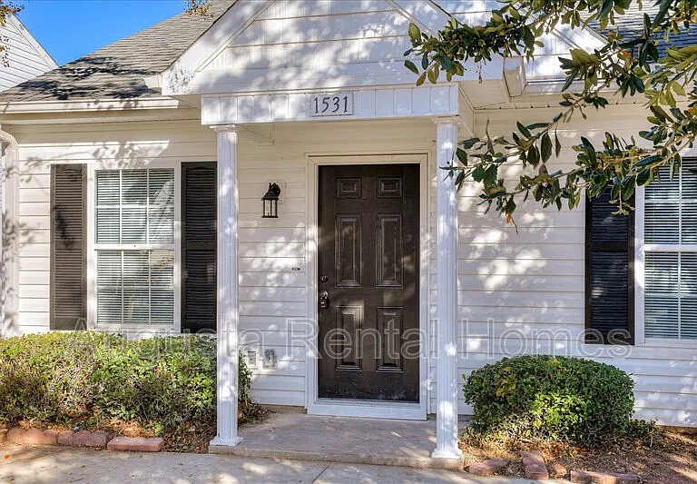 1531 Abby Way #1 — Photo 4