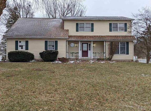 3rd image of 54748 Windingbrook Dr