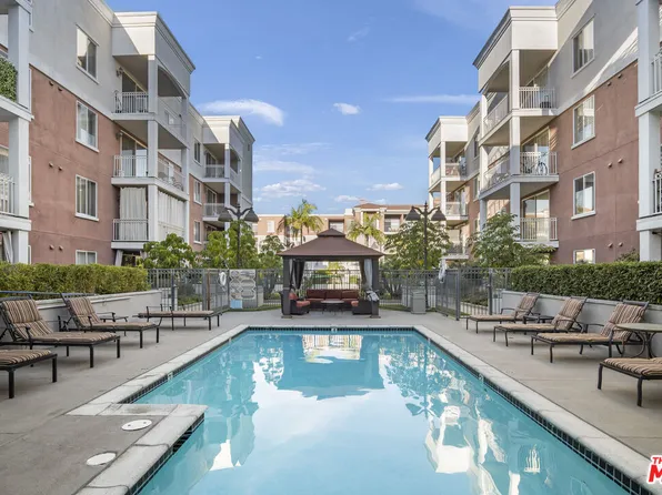 3740 Santa Rosalia Dr APT 212, Los Angeles, CA 90008