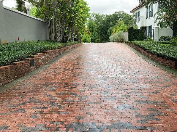 2900 Chapin Ave, Tampa, FL 33611