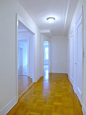 Rented by Metropolitan Equities | media 4
