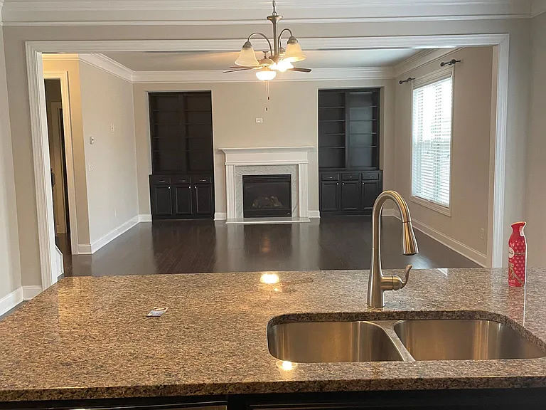 2987 Regal Park Ct — Photo 10