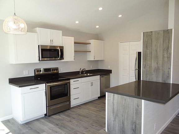 3rd image of 3721 W Carol Ann Way