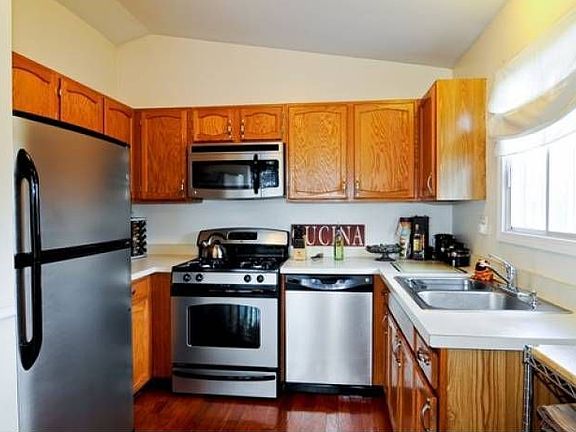 3rd image of 2509 Danbury Dr