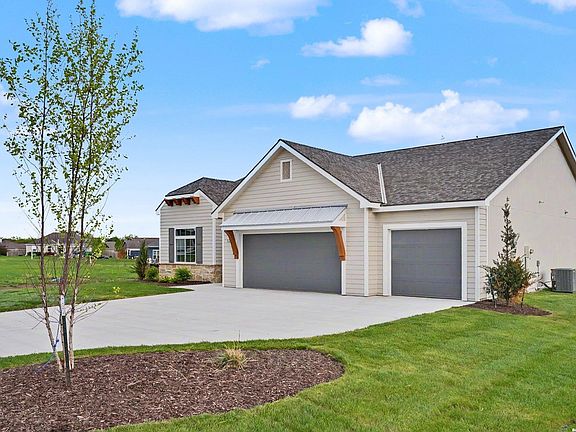 2nd image of 1013 Bluestem Cir