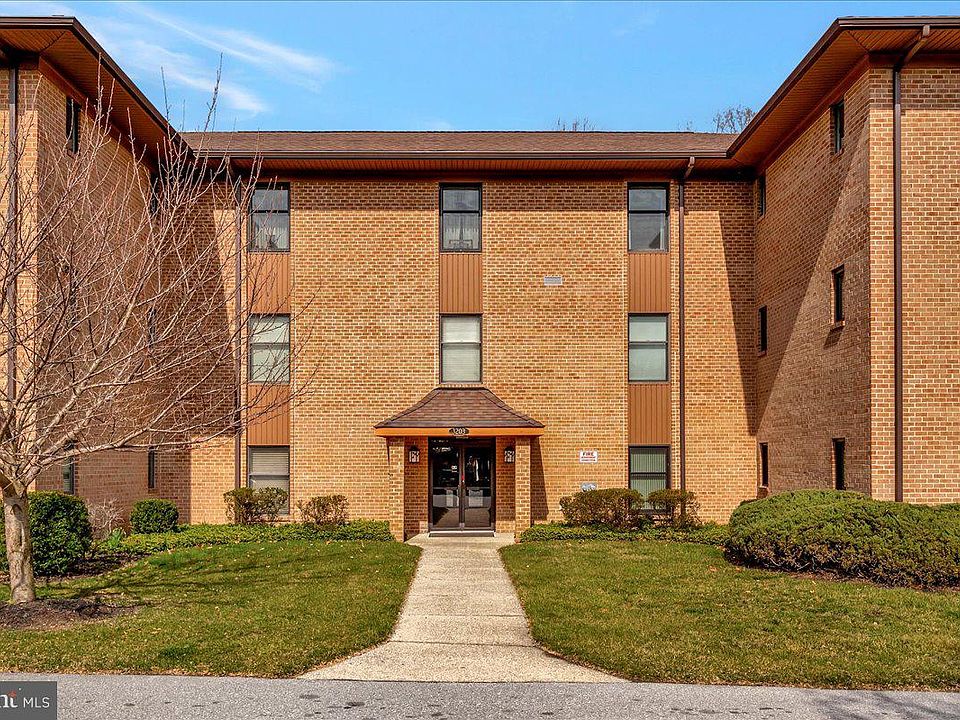 1st image of 3203 Falcon Ln #210