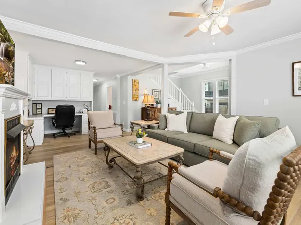 524 SE C St #Id1221941p, Bentonville, AR 72712