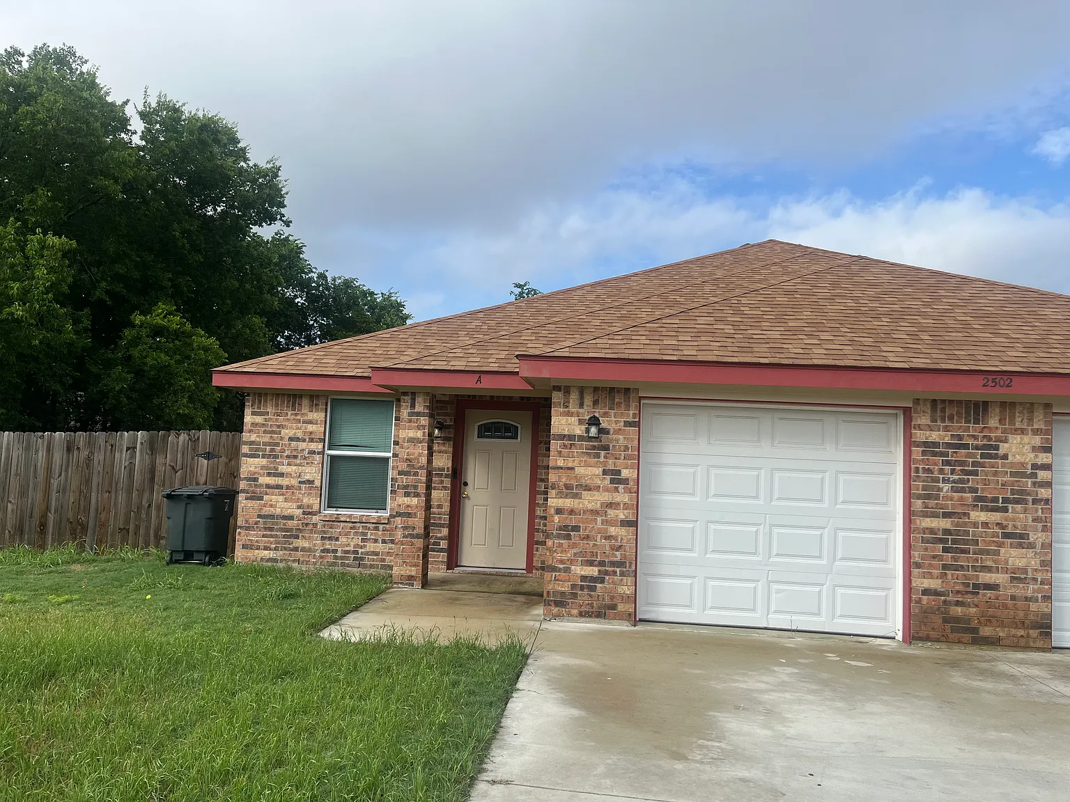 2502 Westcliff Rd — Photo 2