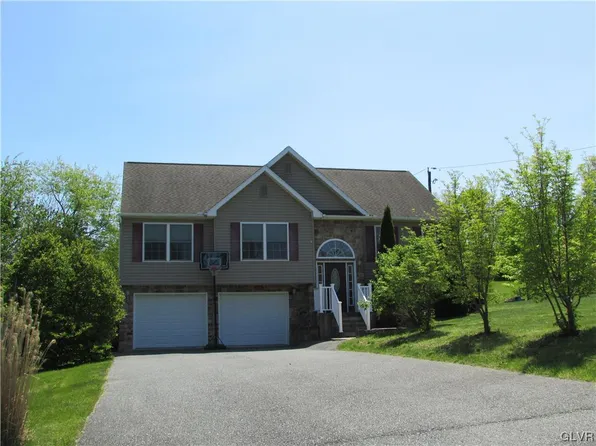 1223 Running Deer Dr, Auburn, PA 17922