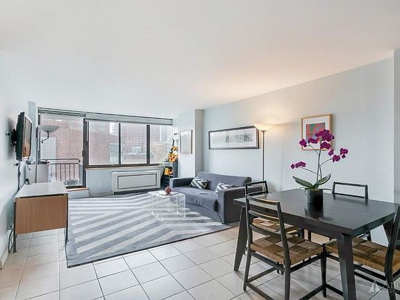 2nd image of 1991 Broadway APT 11B