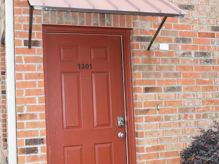 900 Dean Lee Dr #1301 — Photo 4