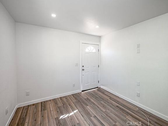 3rd image of 1069 Erringer Rd #1