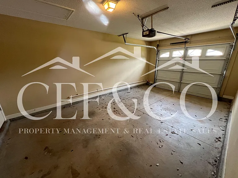 527 Victoria Manor Dr — Photo 9