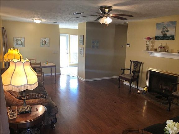 2nd image of 3729 Carriage Oaks Dr