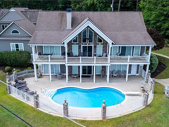 2nd image of 303 Lee Road 796