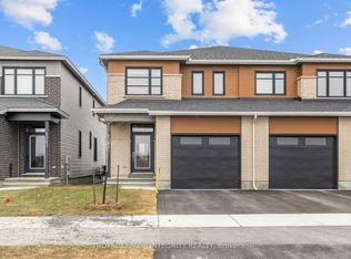 1081 Cope Dr, Ottawa, ON K2S2P8