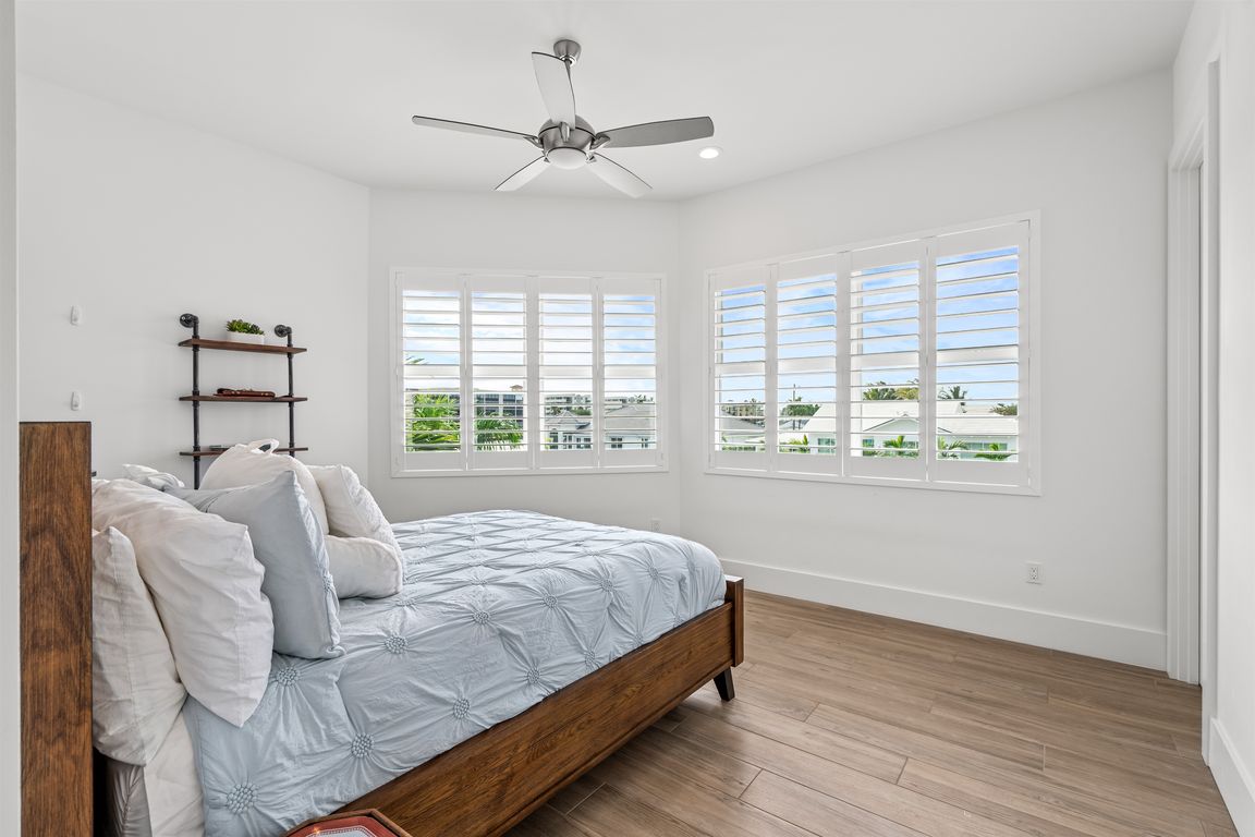 next background image