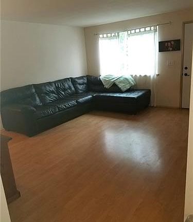 4th image of 611 Washington Ave SE