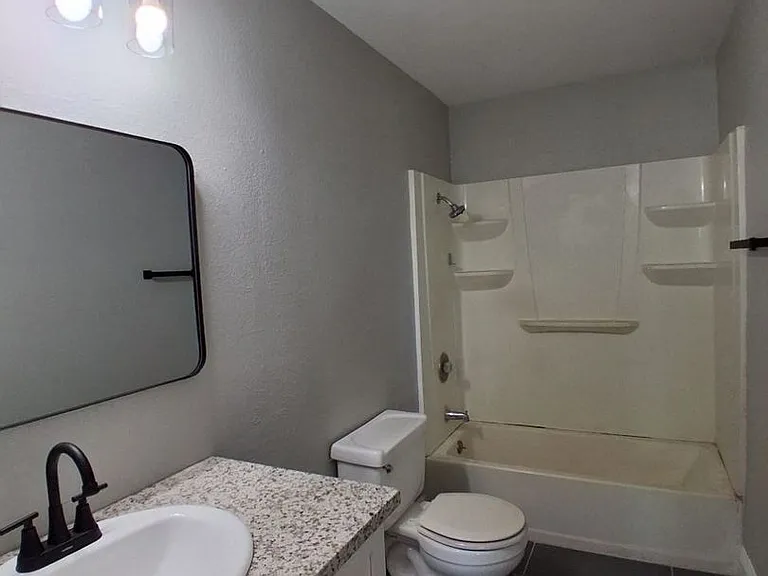 1452 S. College Ave — Photo 20