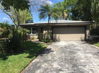 10485 Blossom Lake Dr, Seminole, FL 33772