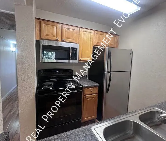 14203 N 19th Ave #1006 — Photo 5