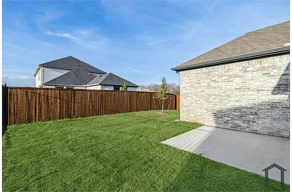 Building Photo - 964 Dahlia Dr