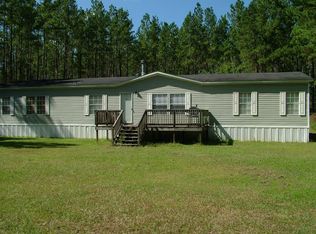 1601 N Clough Bay Rd, Waycross, GA 31503