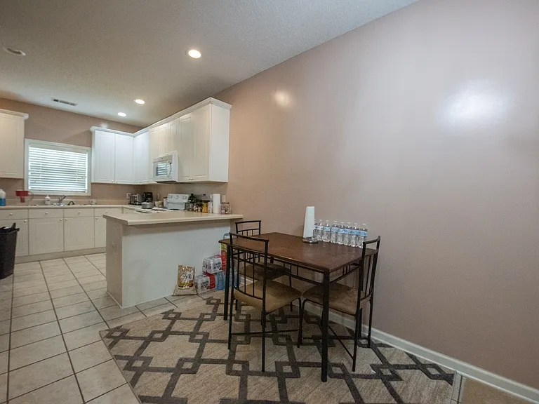 1432 S Donahue Dr #B — Photo 7