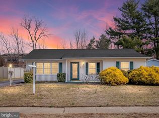 7 Brookbend Dr, Newark, DE 19713