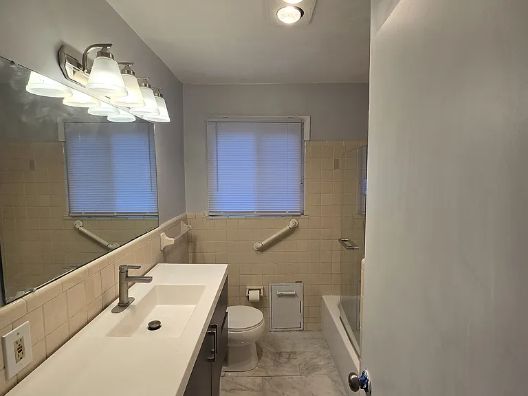 20083 Salem St — Photo 15