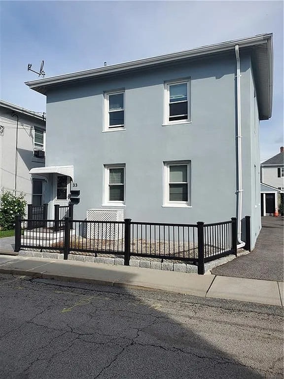 2 bed, 670 sqft, $1,750 — Photo 2
