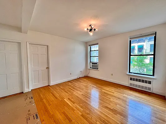 Rented by City Connections Realty | media 12