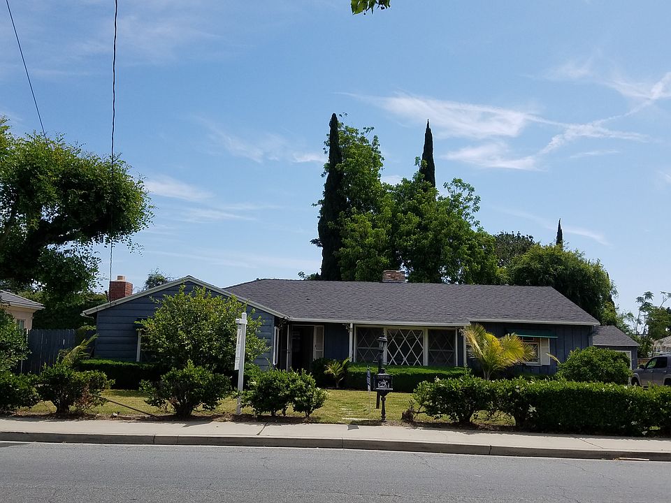 1st image of 1410 Holly Ave