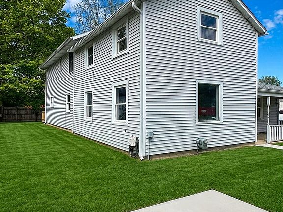 2nd image of 327 N Robinson St