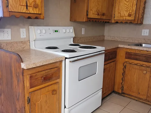 922 NW 21st St #12, Oklahoma City, OK 73106