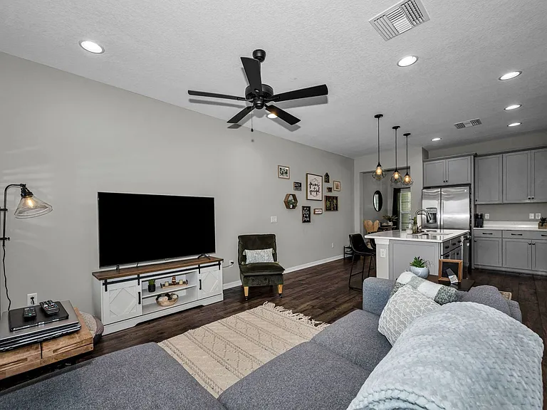 30179 Southwell Ln — Photo 12