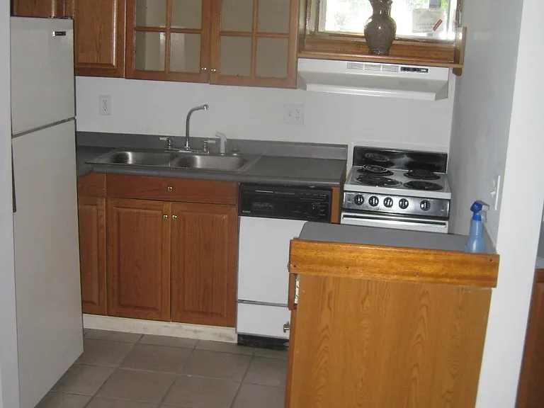 201 E Market St #1 — Photo 6