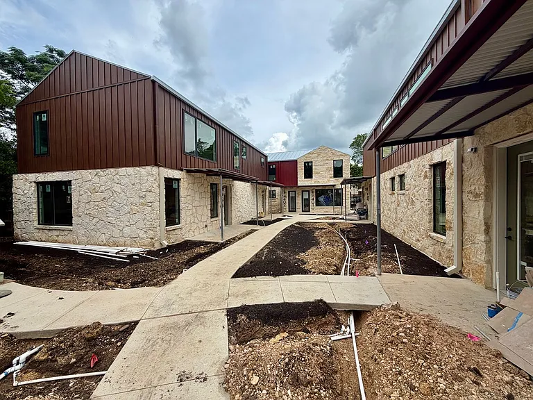Modern Luxury in San Marcos' Premier Courtyard Community Now Leasing! — Photo 41
