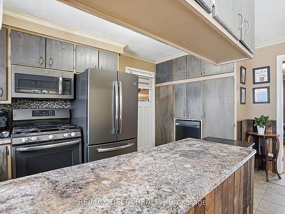 5th image of 4359 County Road 9 Rd