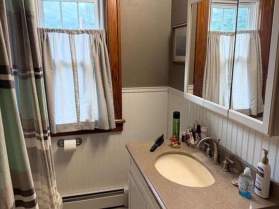 5th image of 1327 Union St Floor 2