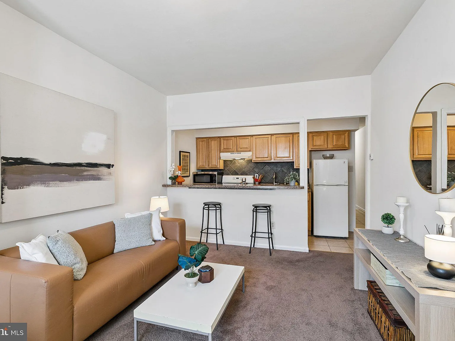 2 bed, 1.0 bath, 1380 sqft, $1,350 — Photo 3