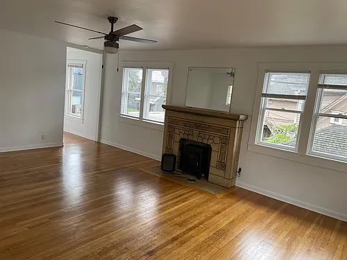 2239 1/2 Boylston Ave E Photo 1