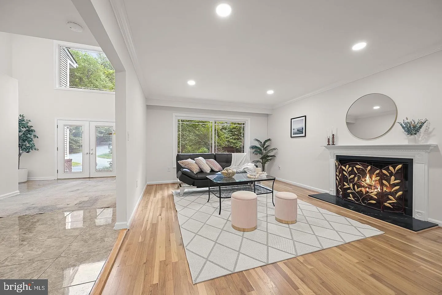 6 bed, 7.0 bath, 5848 sqft, $6,000 — Photo 3